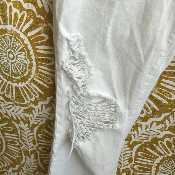 NWT SLVRLAKE London White Destructed High Rise Straight Leg Jeans $285 size 25 - Picture 4 of 16